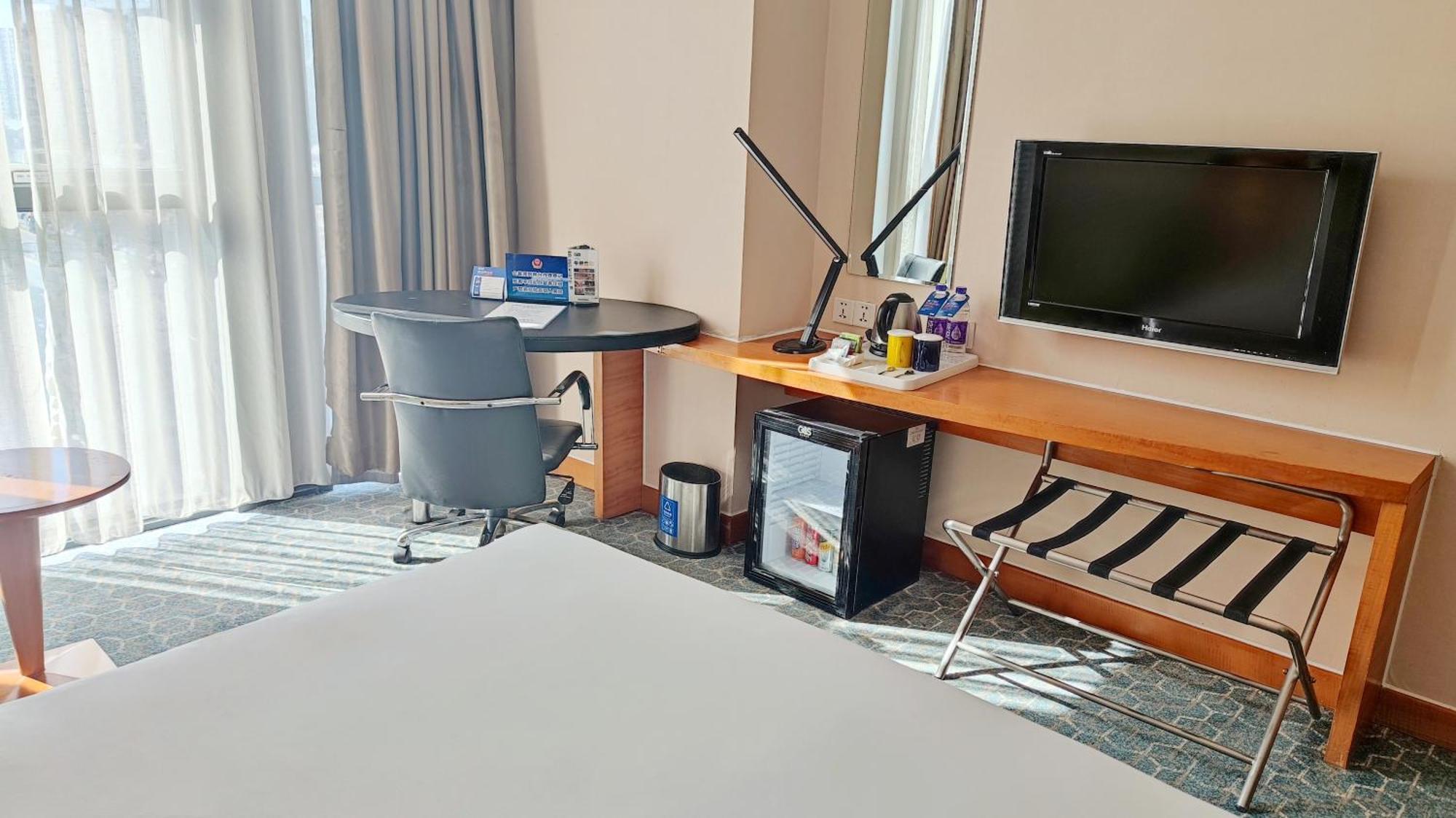 Holiday Inn Express Beijing Huacai By Ihg Екстер'єр фото